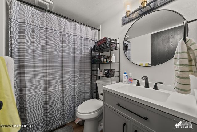 6501 Donna, Anchorage, AK 99504