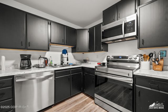 6501 Donna, Anchorage, AK 99504