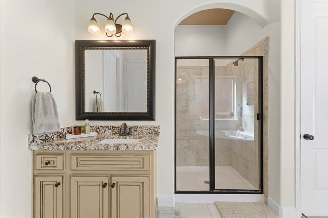 95 Lindenberry Circle, The Woodlands, TX 77389