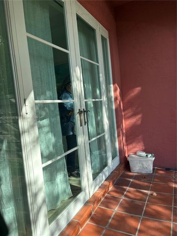 18410 NE 30th Ave 18410, Aventura, FL 33160