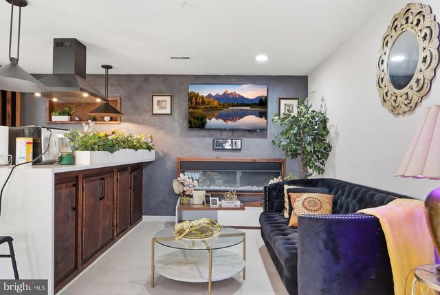 6714 ASSET DR, Landover, MD 20785