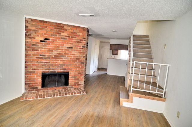 9419 Olde Towne Row, Dallas, TX 75227