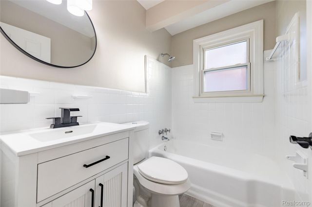 9255 Hubert Avenue, Allen Park, MI 48101