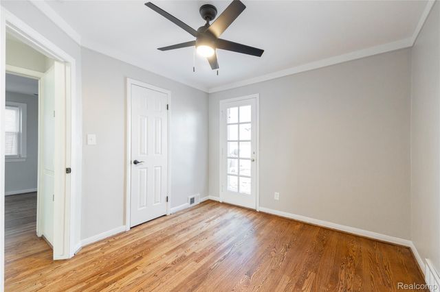 9255 Hubert Avenue, Allen Park, MI 48101