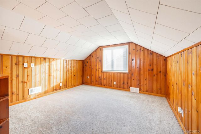 9255 Hubert Avenue, Allen Park, MI 48101