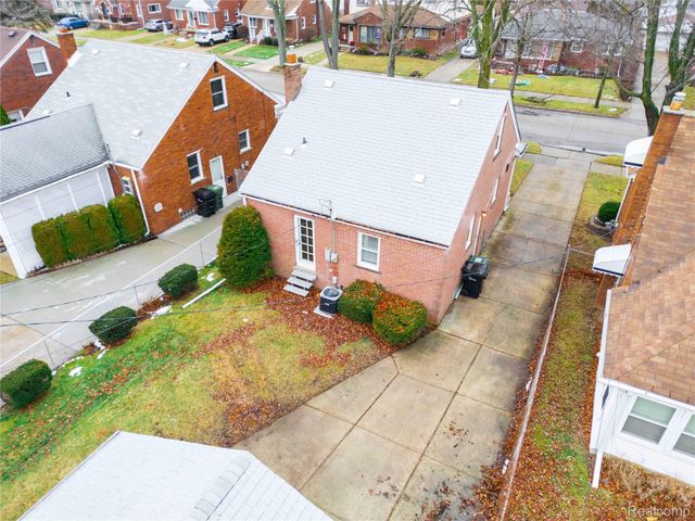 9255 Hubert Avenue, Allen Park, MI 48101