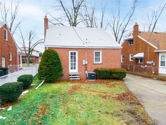 9255 Hubert Avenue, Allen Park, MI 48101