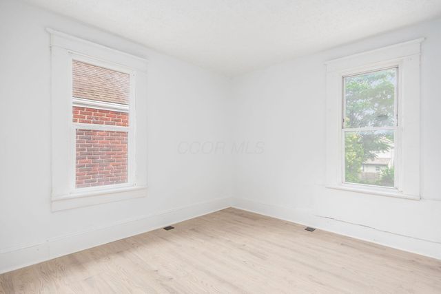 35 Meek Avenue, Columbus, OH 43222