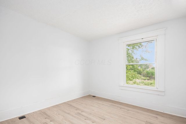 35 Meek Avenue, Columbus, OH 43222