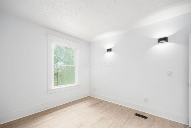 35 Meek Avenue, Columbus, OH 43222