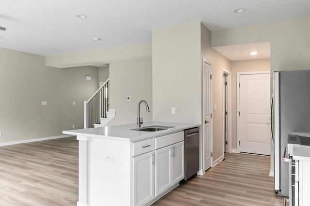 265 Amberwood Drive, Pleasant Hill, IA 50327