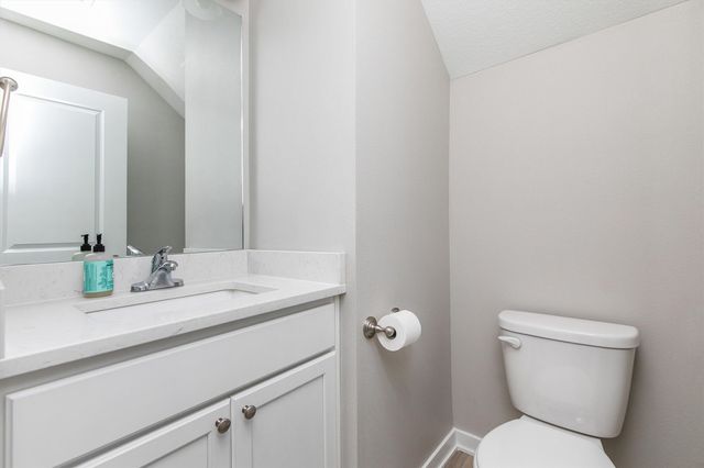 265 Amberwood Drive, Pleasant Hill, IA 50327