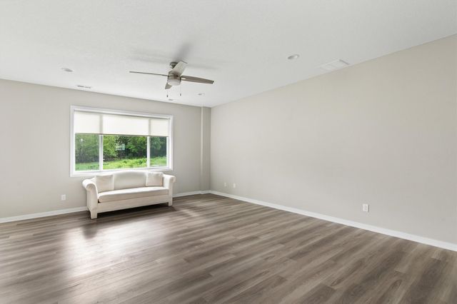265 Amberwood Drive, Pleasant Hill, IA 50327