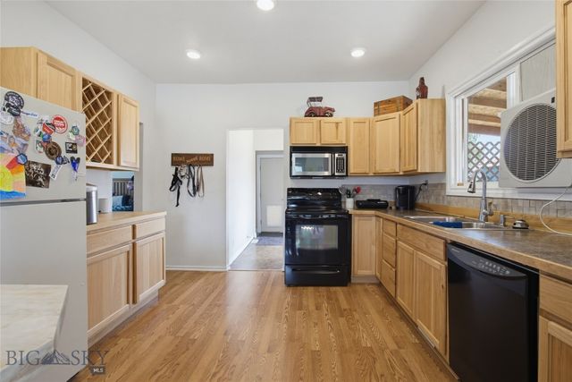 3010 Farragut, Butte, MT 59701