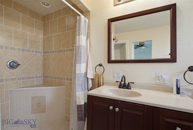3010 Farragut, Butte, MT 59701