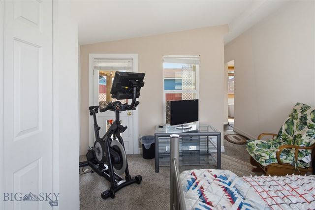 3010 Farragut, Butte, MT 59701