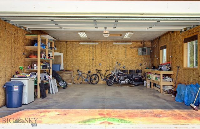 3010 Farragut, Butte, MT 59701
