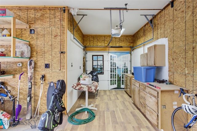 3010 Farragut, Butte, MT 59701