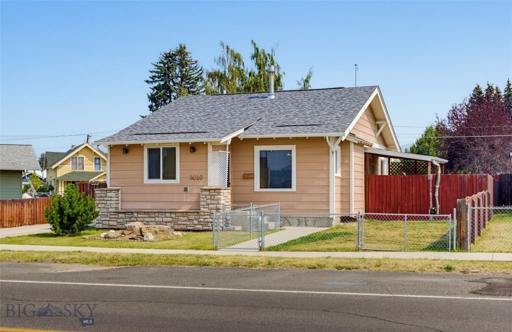 3010 Farragut, Butte, MT 59701 photo 1