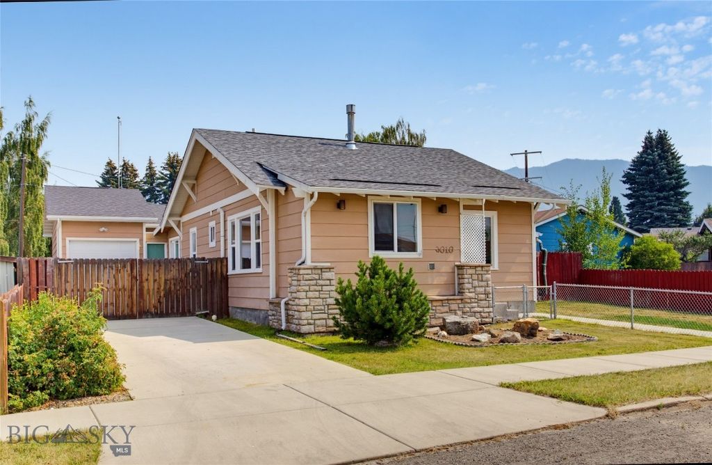 3010 Farragut, Butte, MT 59701 photo 2