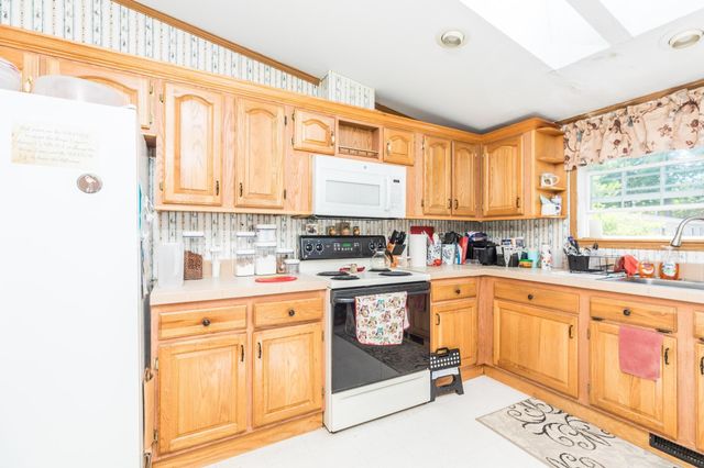 174 Spruce Drive, Farmington, NH 03836