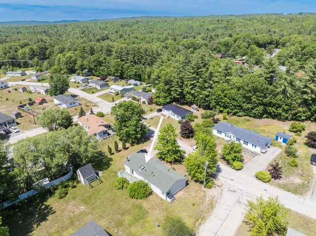174 Spruce Drive, Farmington, NH 03836