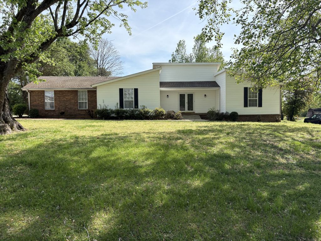 613 Francis Cir, Mount Juliet, TN 37122