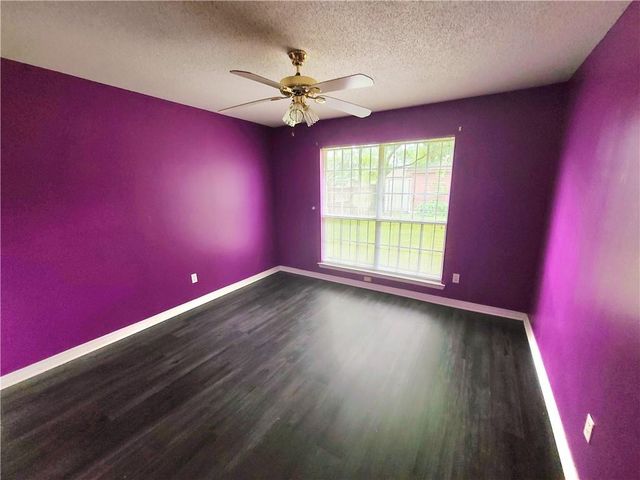 9255 Old Pascagoula Road, Theodore, AL 36582