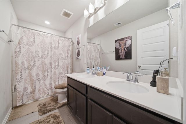 1812 Kingsford Prairie Court, Pearland, TX 77089