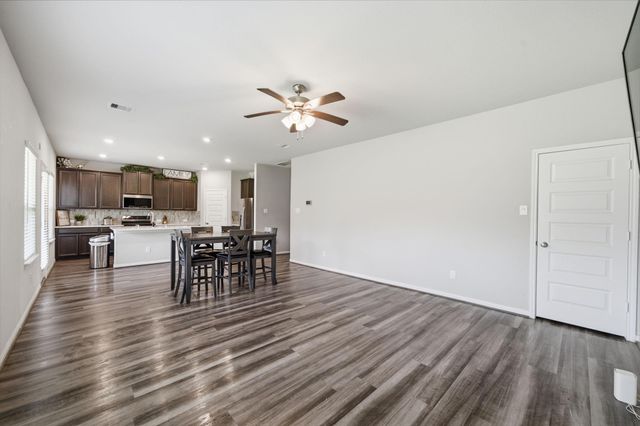 1812 Kingsford Prairie Court, Pearland, TX 77089