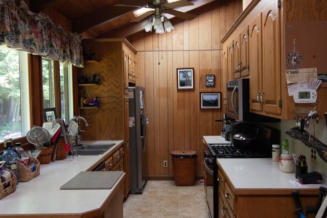 37 Tamwood Road, Moultonborough, NH 03254