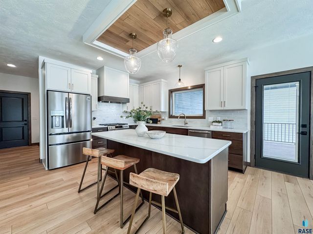 8320 E Sheridan Cir Circle, Sioux Falls, SD 57110