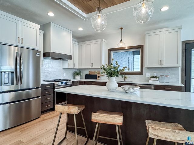 8320 E Sheridan Cir Circle, Sioux Falls, SD 57110