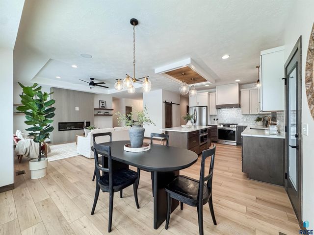 8320 E Sheridan Cir Circle, Sioux Falls, SD 57110