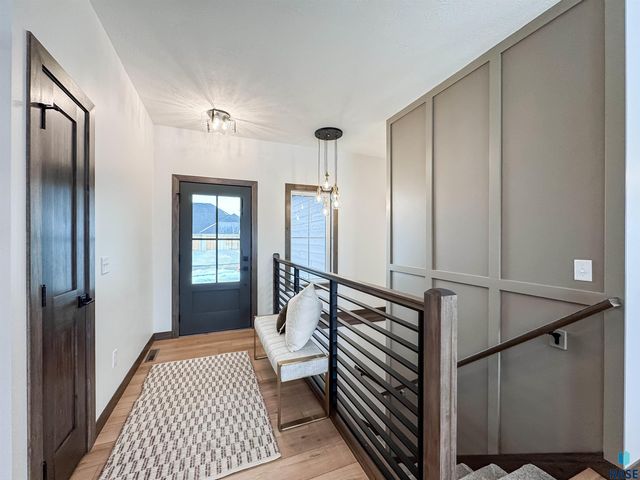 8320 E Sheridan Cir Circle, Sioux Falls, SD 57110