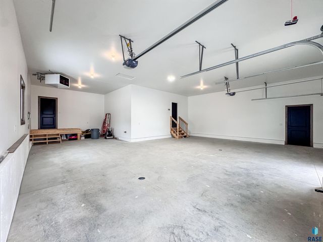 8320 E Sheridan Cir Circle, Sioux Falls, SD 57110