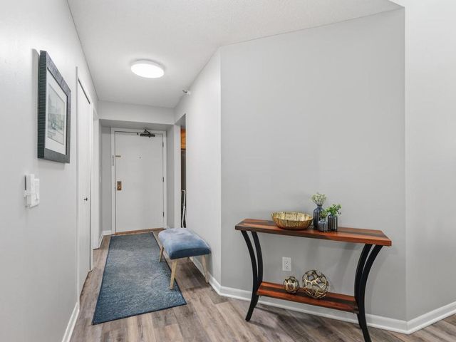 14401 Atrium Way 136, Minnetonka, MN 55345