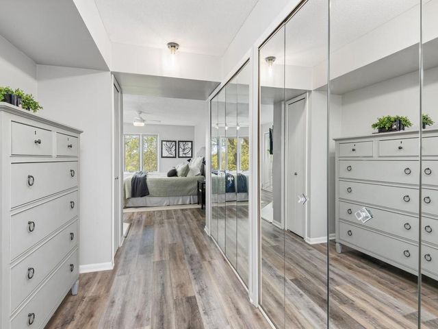 14401 Atrium Way 136, Minnetonka, MN 55345