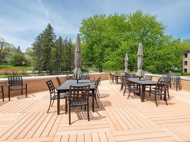 14401 Atrium Way 136, Minnetonka, MN 55345