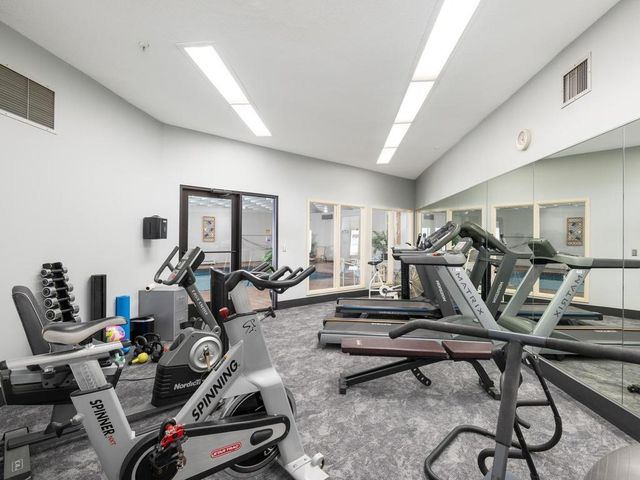 14401 Atrium Way 136, Minnetonka, MN 55345