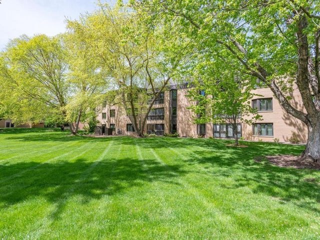 14401 Atrium Way 136, Minnetonka, MN 55345