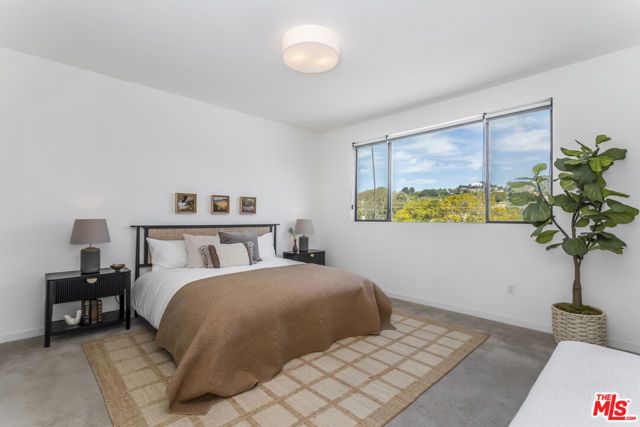 1433 Waterloo Street, Los Angeles, CA 90026