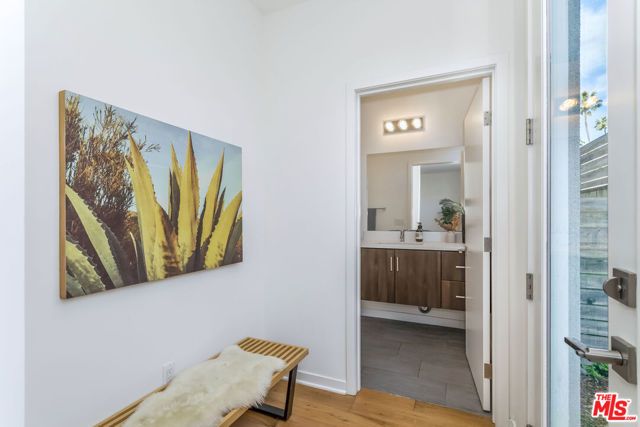 1433 Waterloo Street, Los Angeles, CA 90026