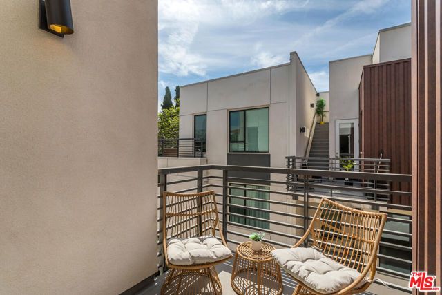 1433 Waterloo Street, Los Angeles, CA 90026