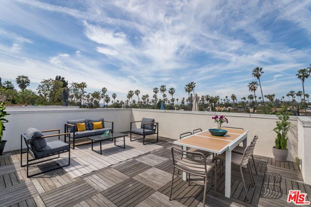 1433 Waterloo Street, Los Angeles, CA 90026