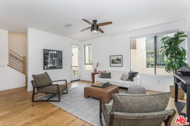 1433 Waterloo Street, Los Angeles, CA 90026