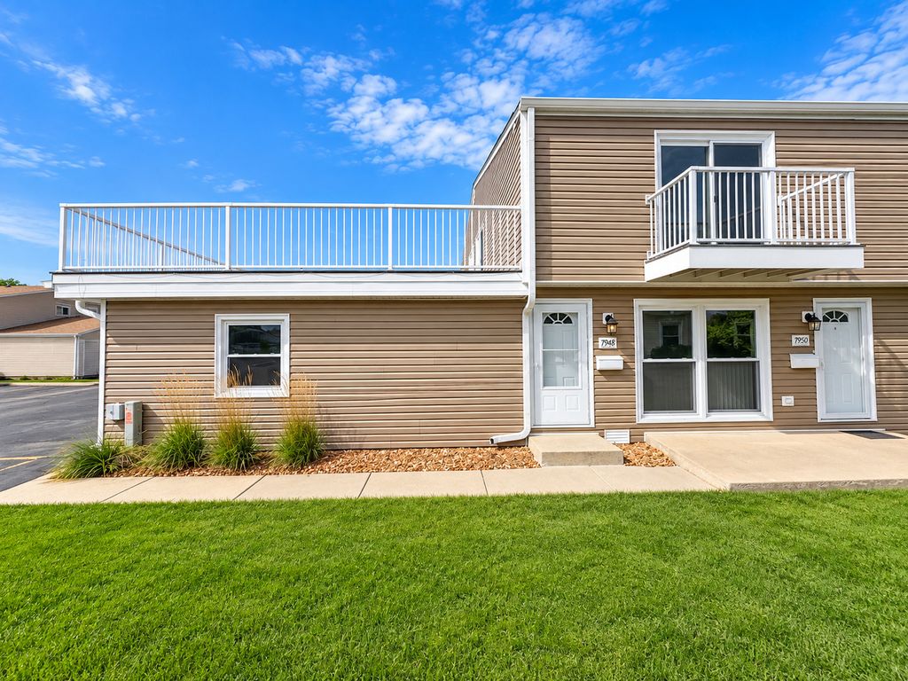 7948 163rd Place 7948, Tinley Park, IL 60477 — exterior