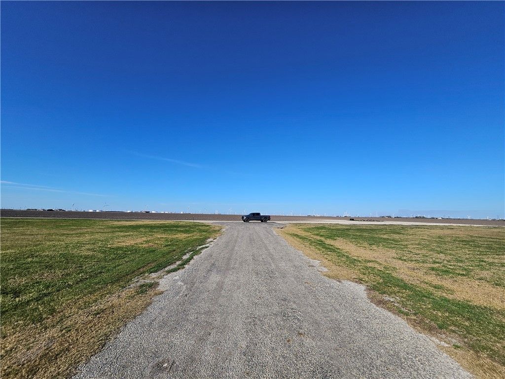 17 CR 2226 Cr, Taft, TX 78390 — photo 3