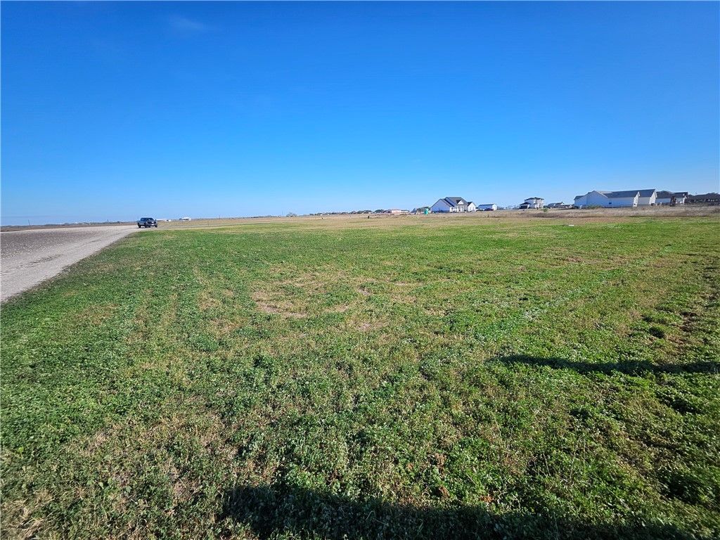 17 CR 2226 Cr, Taft, TX 78390 — photo 4