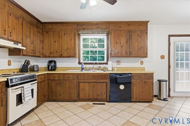23811 Sparrow Ct, North Dinwiddie, VA 23803